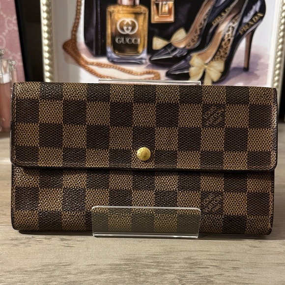 Louis Vuitton Handbags - Louis Vuitton Damier Ebene Sarah long Wallet
